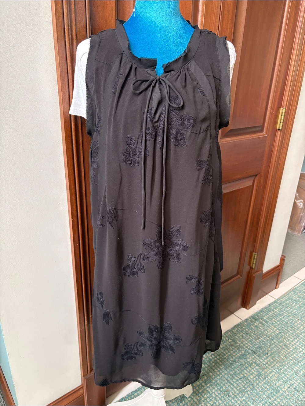 CUBISM   Dress  shift  embroidered sheer outer layer/raw edges  lined - Size M
